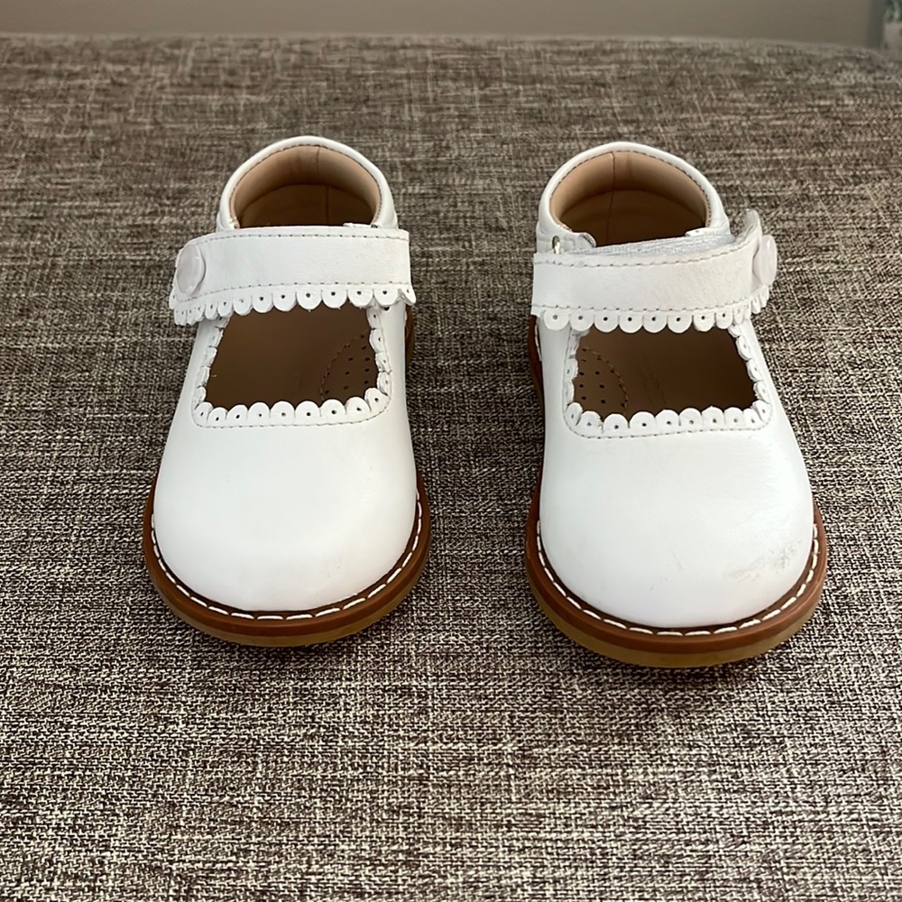 White Baby Girl Elephantito Dress Shoes Sz 4